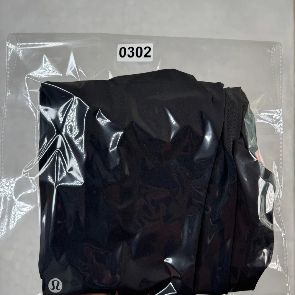 Lululemon Fast and Free Crop II (Nulux) – Size 10 - Picture 9 of 9